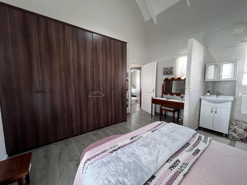 4 Bedroom Property for Sale in Dwarskersbos Western Cape